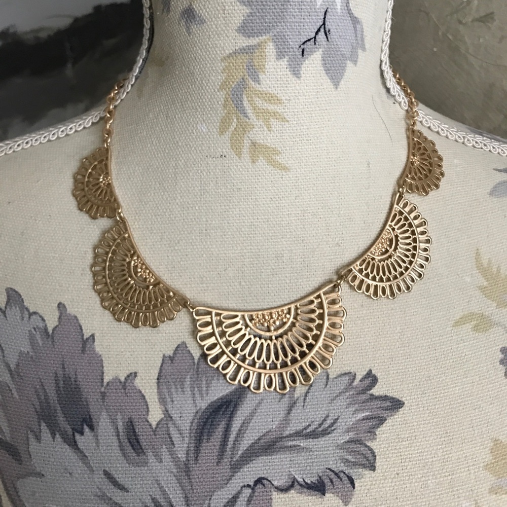 NWOT Forever 21 Gold Statement Necklace