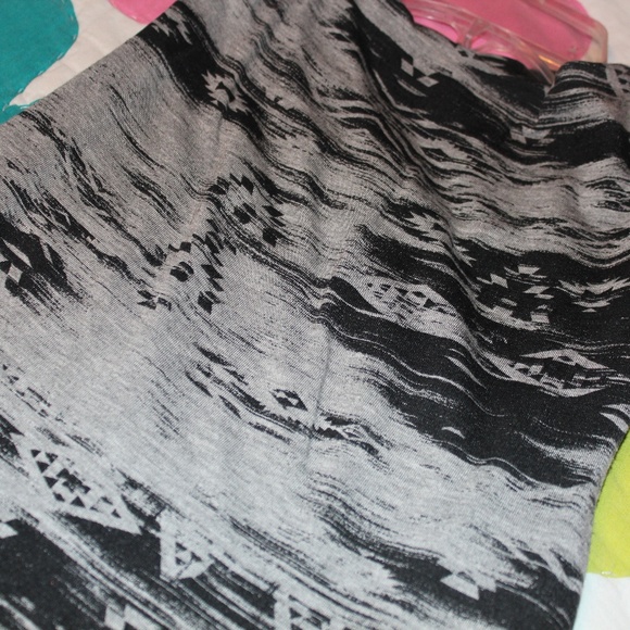 Gray and Black Body Con Midi Dress - Picture 4 of 4