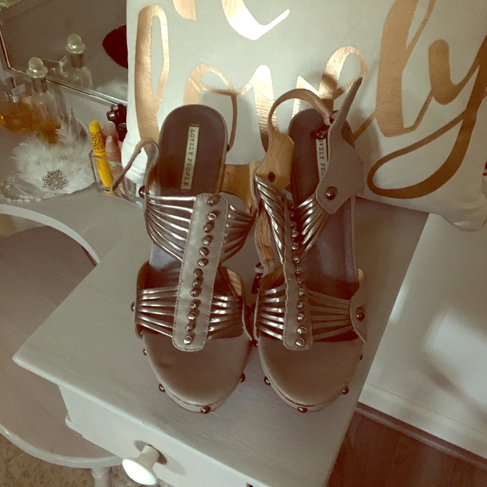 Lovely people studded heels gorgeous buy - Picture 3 of 6