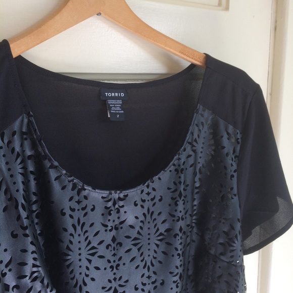 torrid Tops - 🎉HP🎉 Torrid top faux leather cutouts