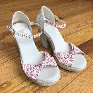 Hot Kiss Sandal/heel 7 NEVER WORN "Korrie"