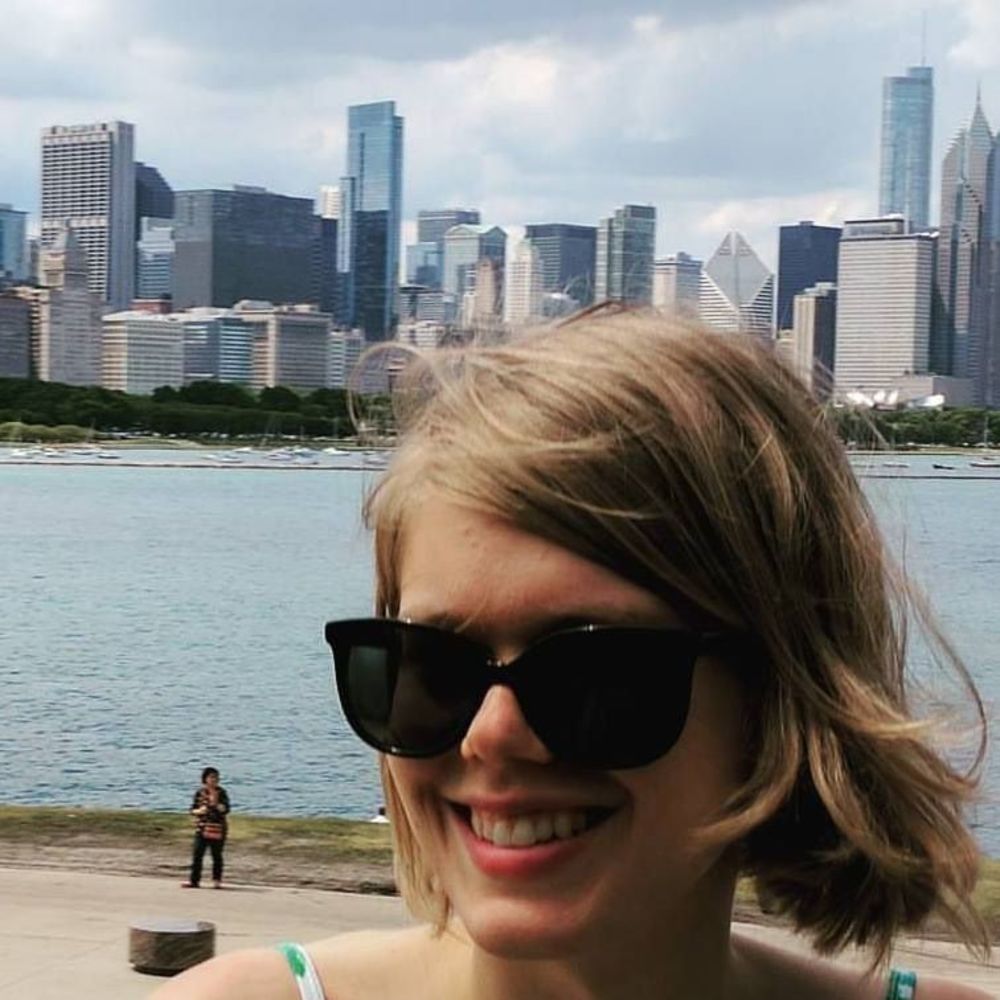 Meet your Posher, Caroline