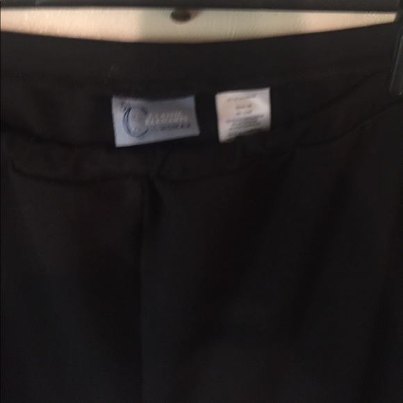 4/20.00 Classic Elements Woman 20/22W stretchy - Picture 2 of 2