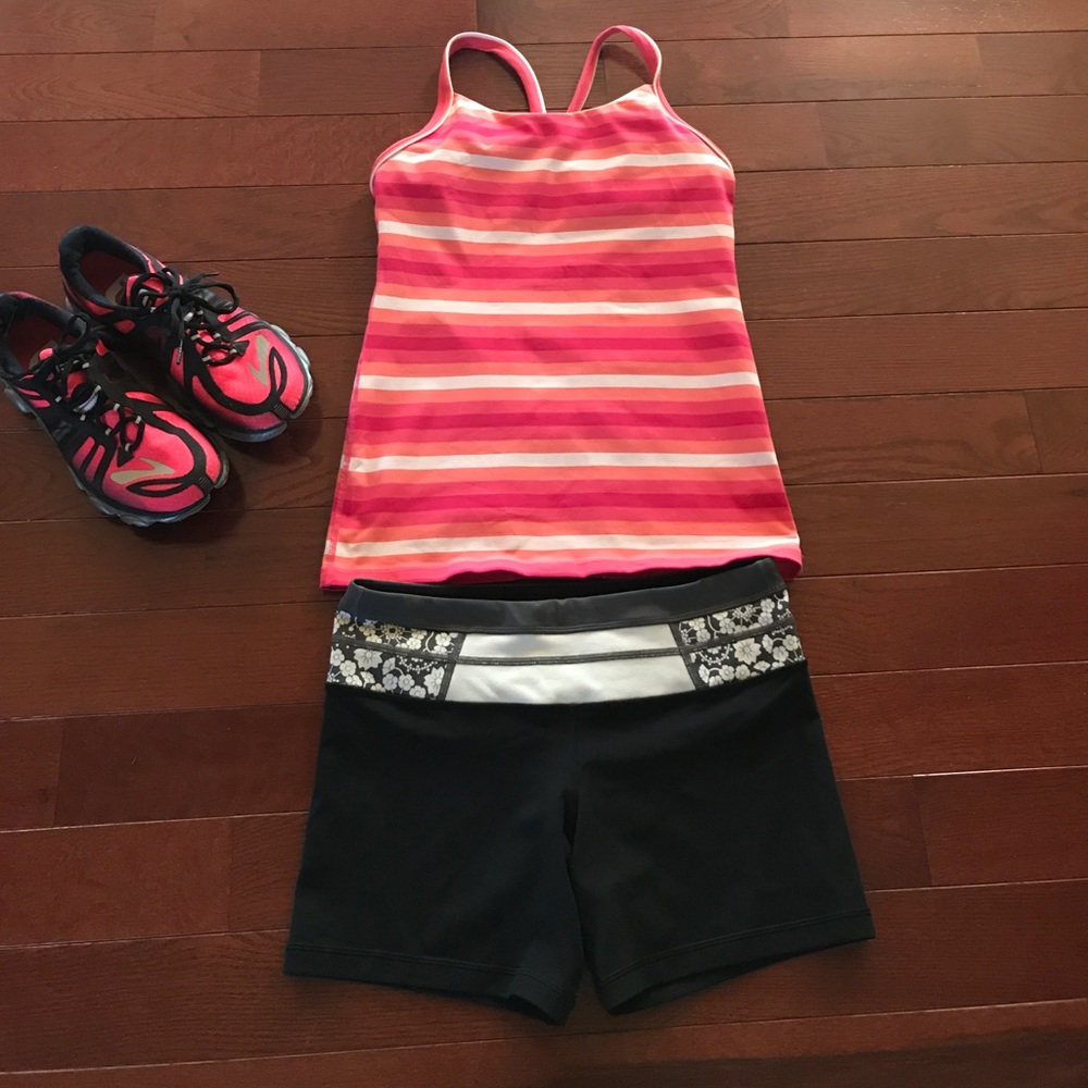 🏃 Lululemon Pink White Striped Tank  Size 8 EUC
