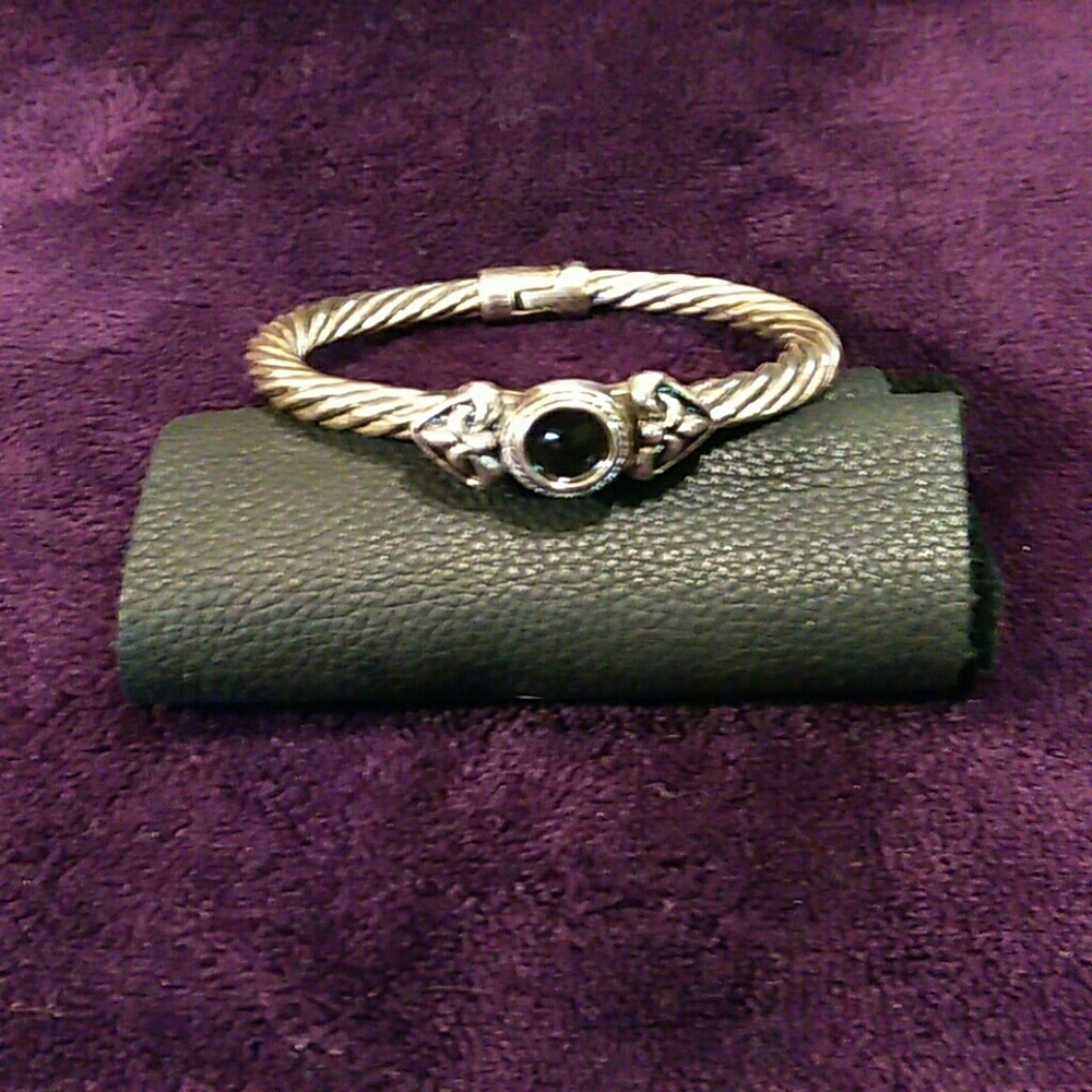 Premier Designs bangle bracelet