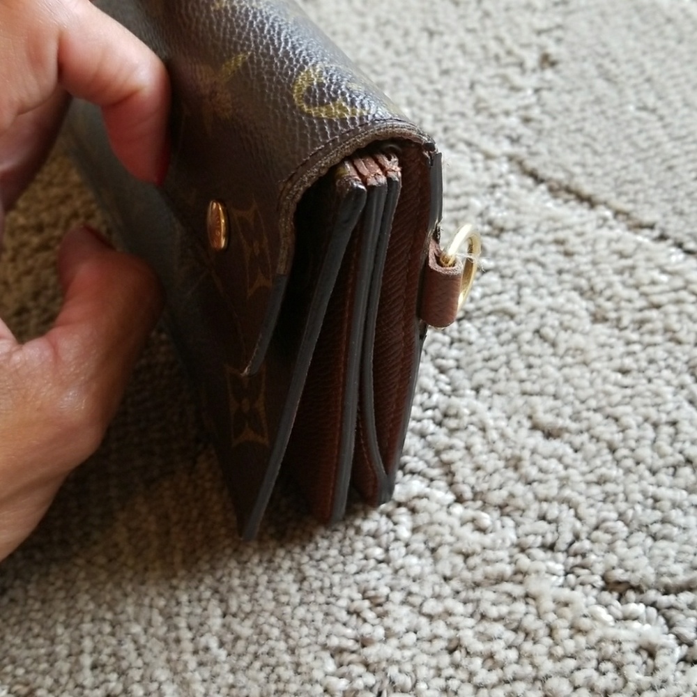 Louis Vuitton Wallet EUC Auth. - Picture 6 of 8