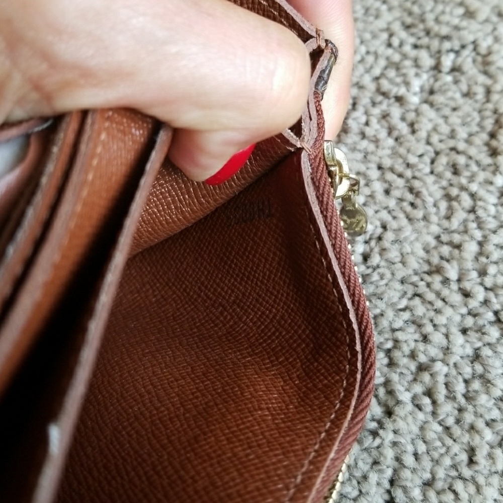 Louis Vuitton Wallet EUC Auth. - Picture 7 of 8