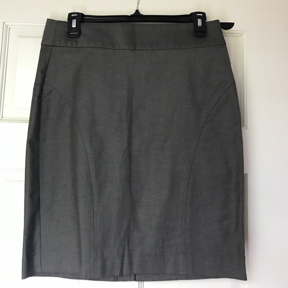 Banana republic NWT grey skirt