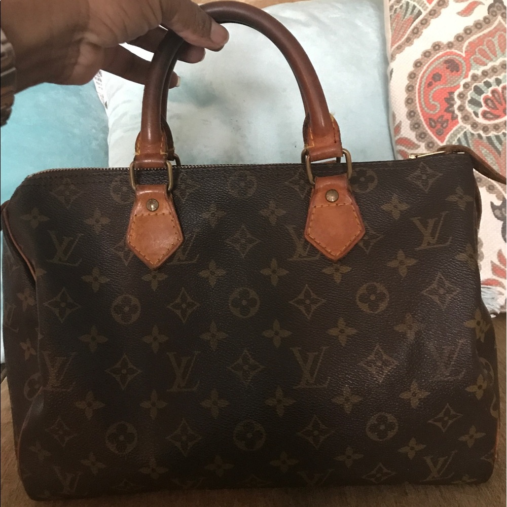 Authentic Louis Vuitton Speedy 30. Vintage