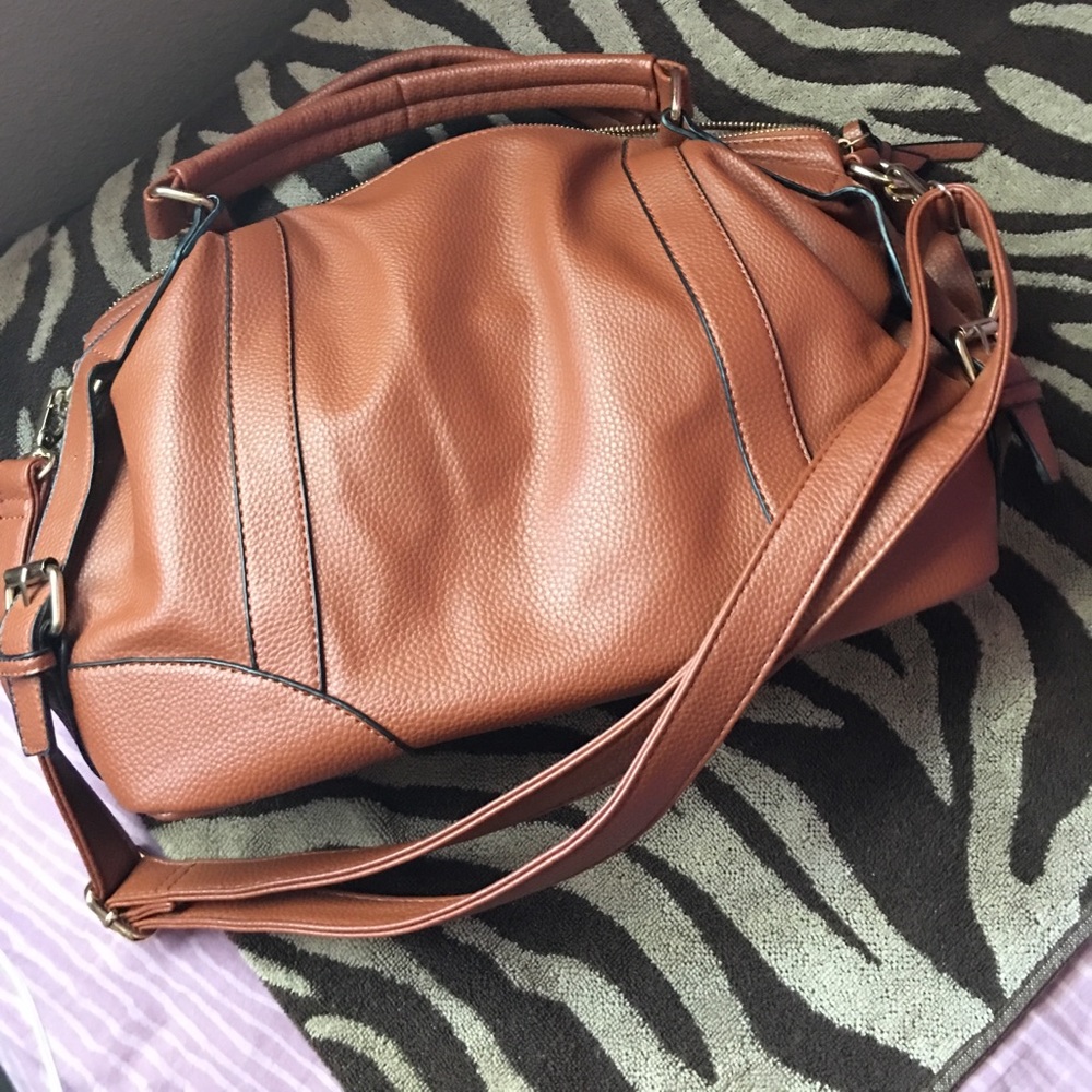 Hynes eagle satchel