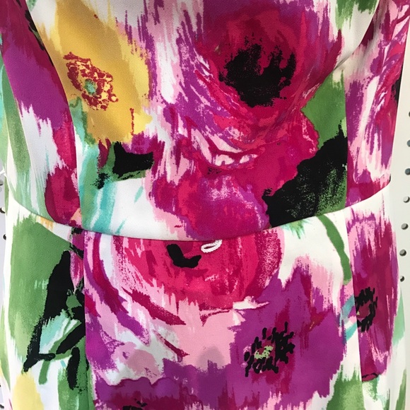 Dressbarn - Picture 3 of 8