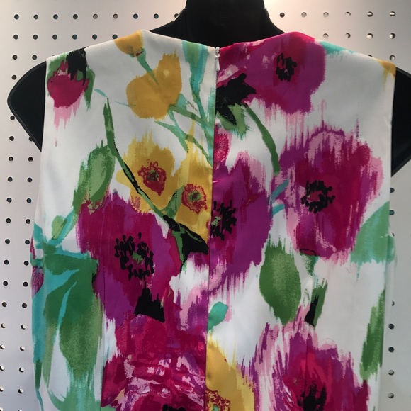 Dressbarn - Picture 5 of 8