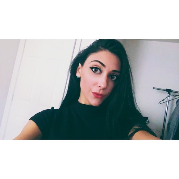 Meet your Posher, Ali - Picture 4 of 4