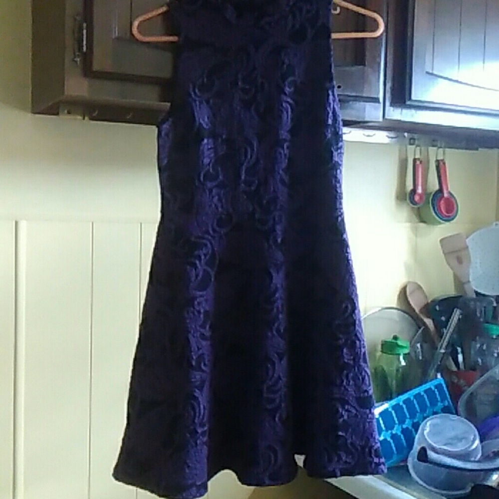 Sleeve less dress only worn once size S