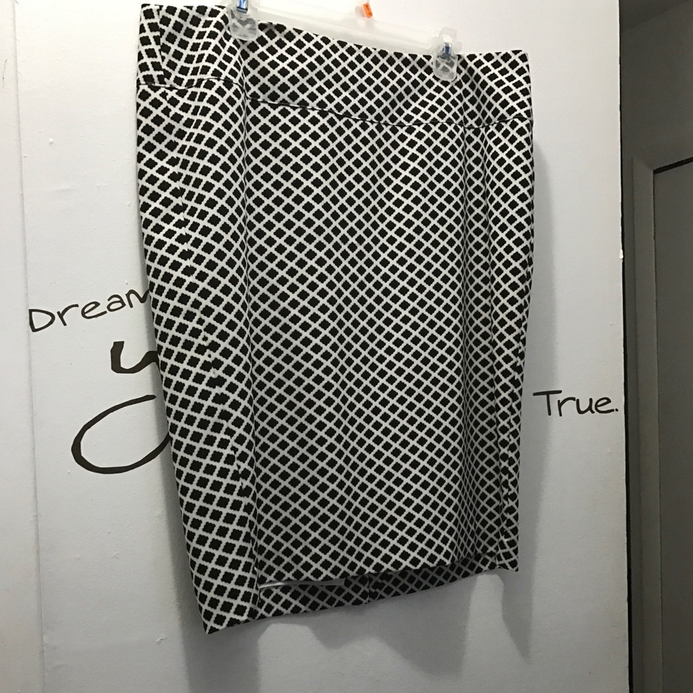 Lane Bryant Cream and Black Pencil Skirt