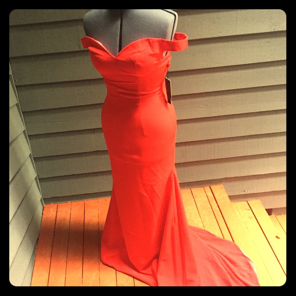 NWT red ball gown "pretty woman" size M