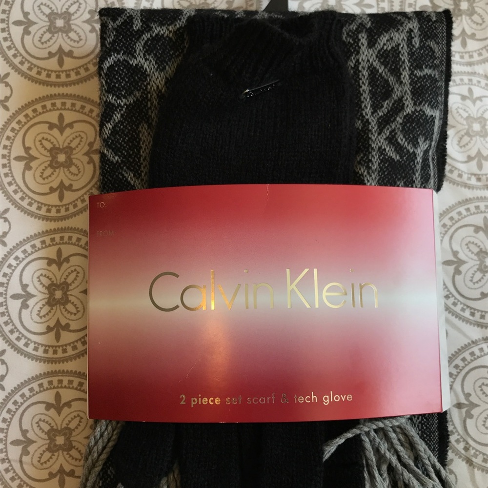 Calvin Klein 2-Piece Mitten and Scarf Set