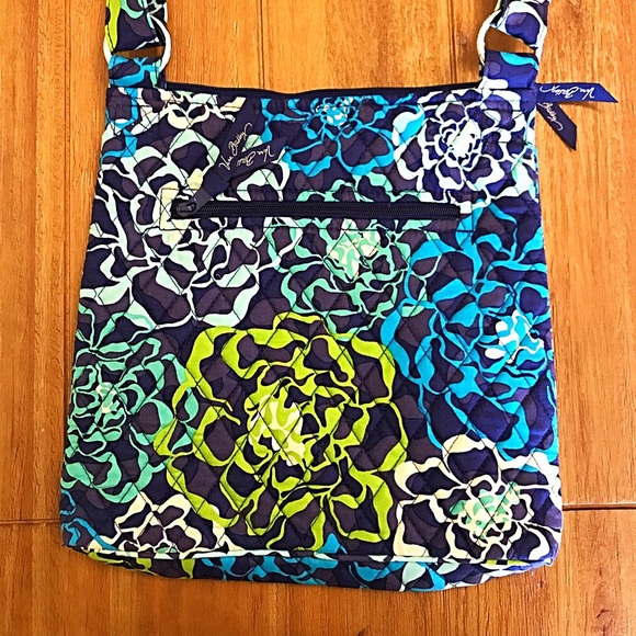 NWOT Vera Bradley Crossbody - Picture 3 of 5