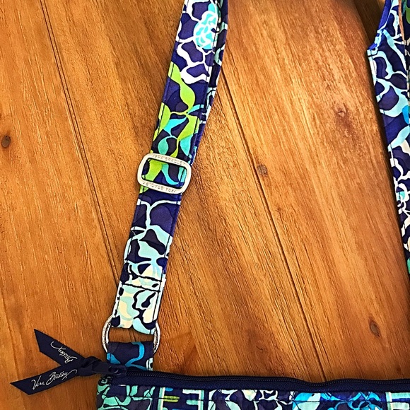 NWOT Vera Bradley Crossbody - Picture 4 of 5