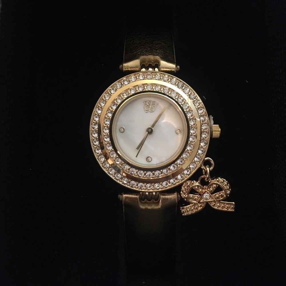 💎 🆕 {Elizabeth Arden} • ✨💎 gold watch 💎✨