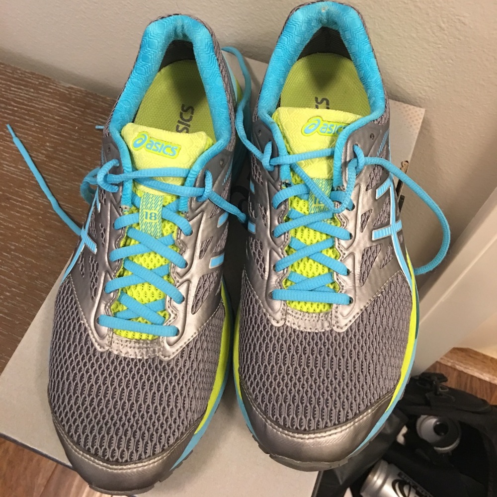 Asics Cumulus 18 Running Shoe