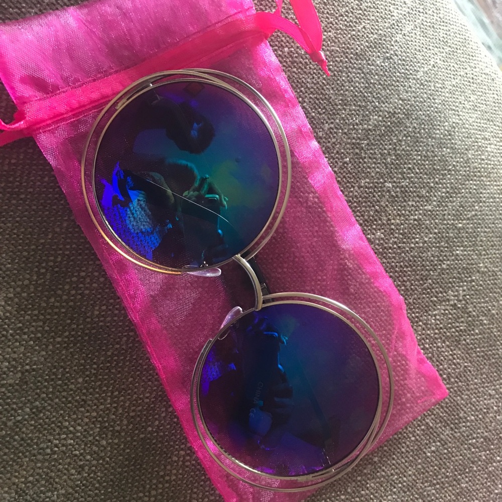 Lovers Beach Sunglasses
