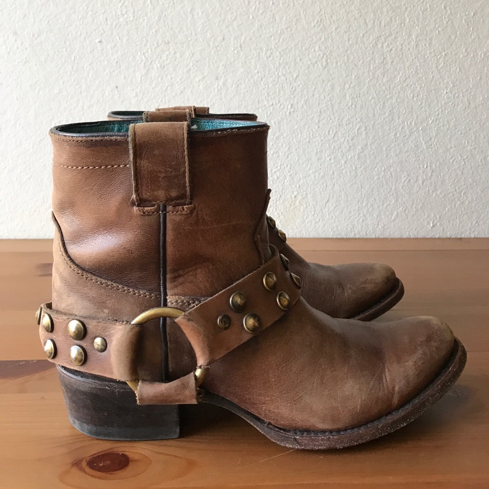 ❣️HP 9/22❣️Corral Sierra Tan Harness & Stud Boots