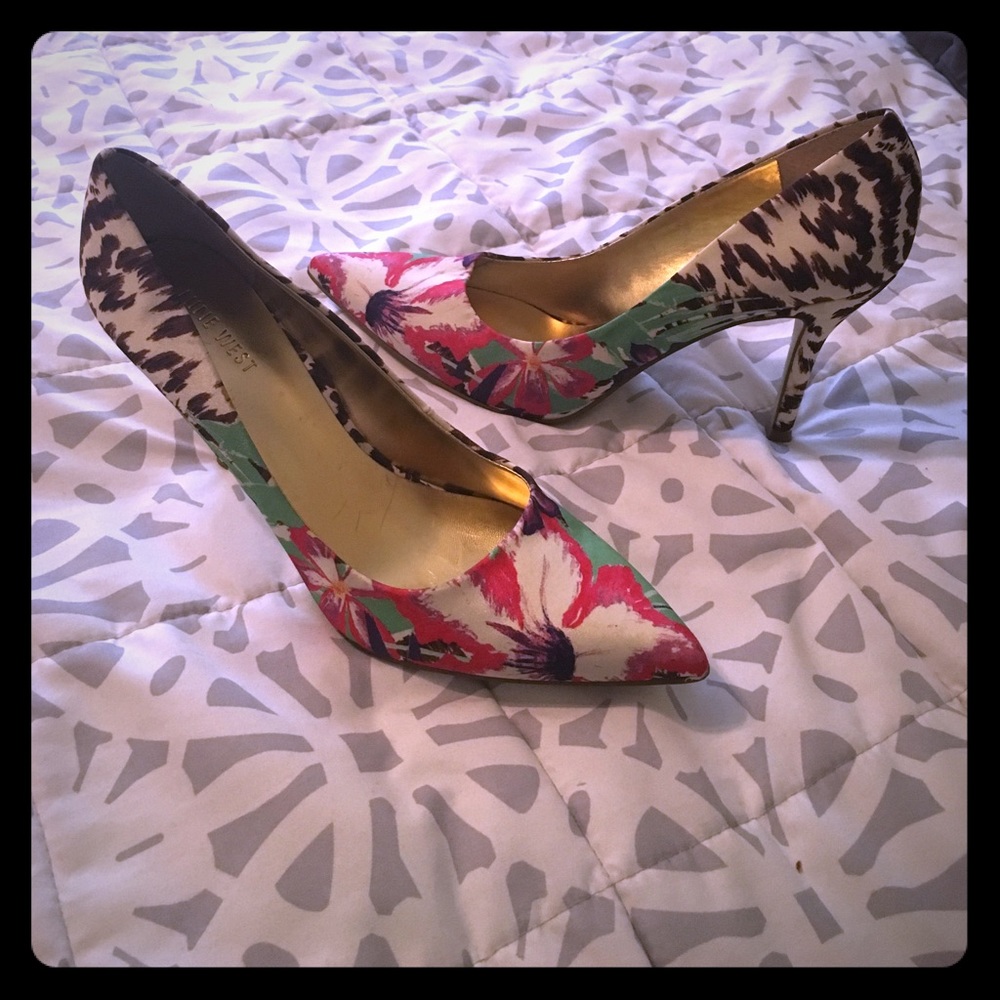 FINAL MARK DOWN*Nine West floral/animal  heels