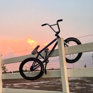 Meet your Posher, Clay