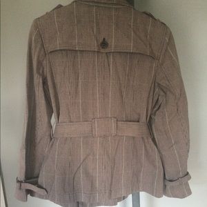 Thin Plaid Jacket with Belt