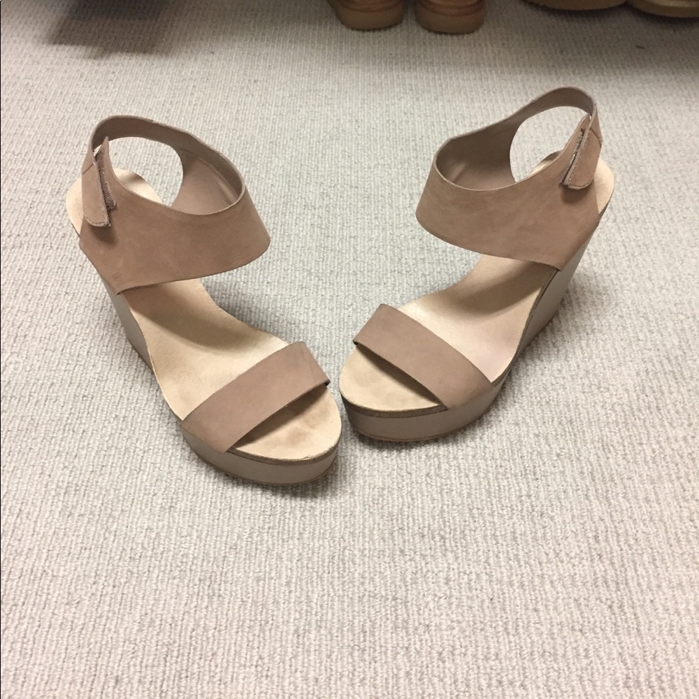 Vince Camuto wedges