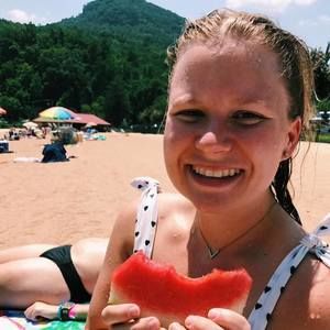 Meet your Posher, Casey