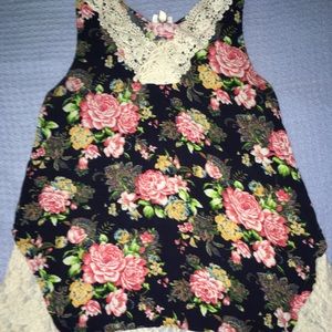 Umgee floral tank