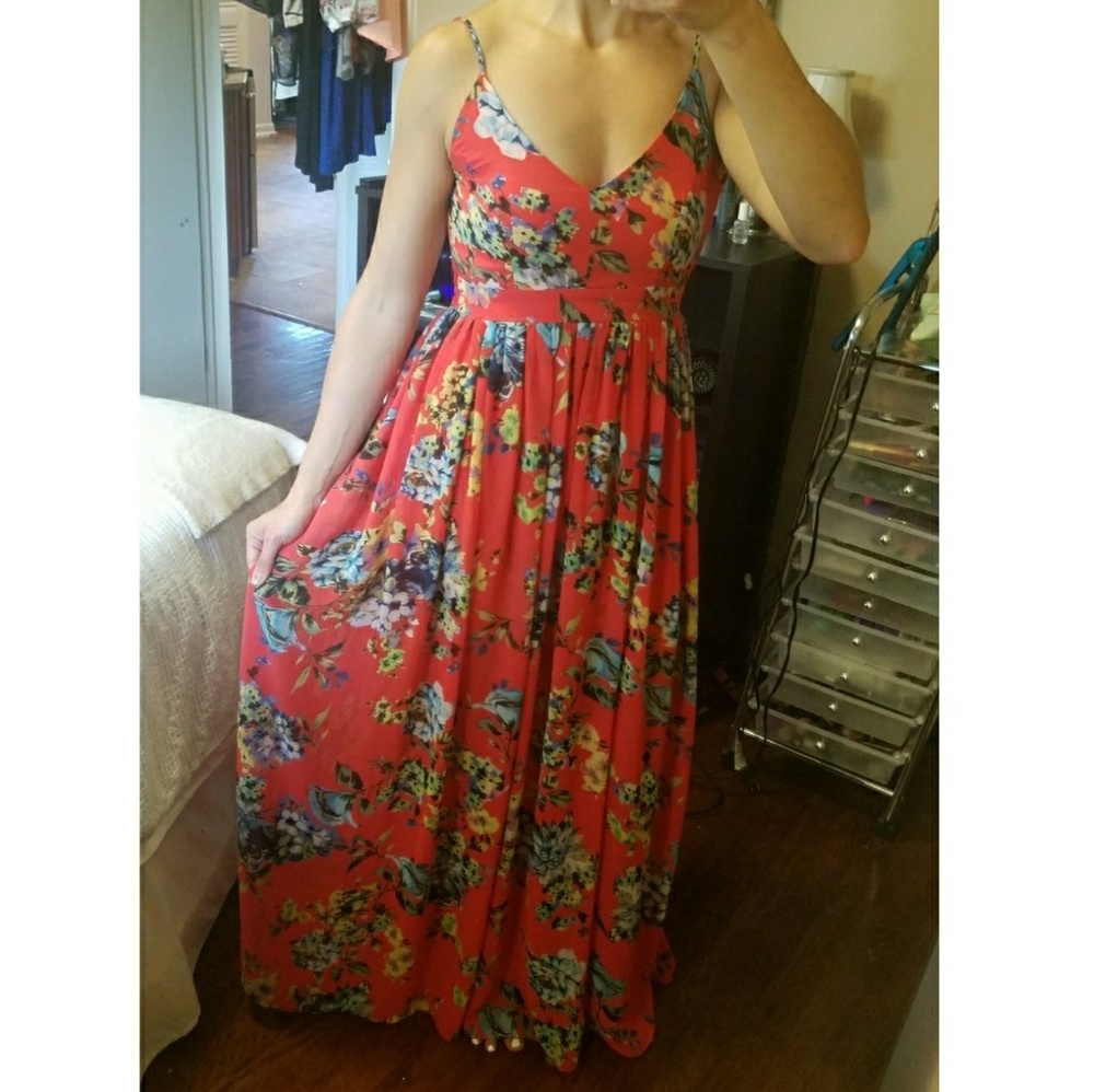 Floral backless maxi dress