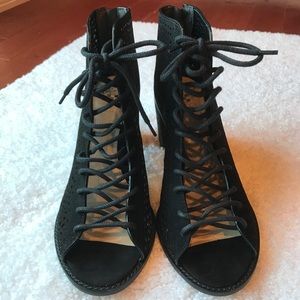 Vince Camuto Lace up Booties!