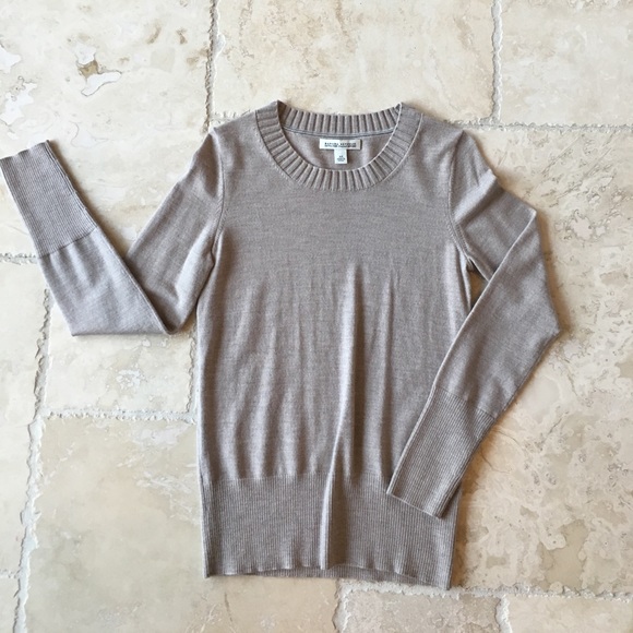 EUC Banana Republic Sweater, XS - Picture 2 of 3