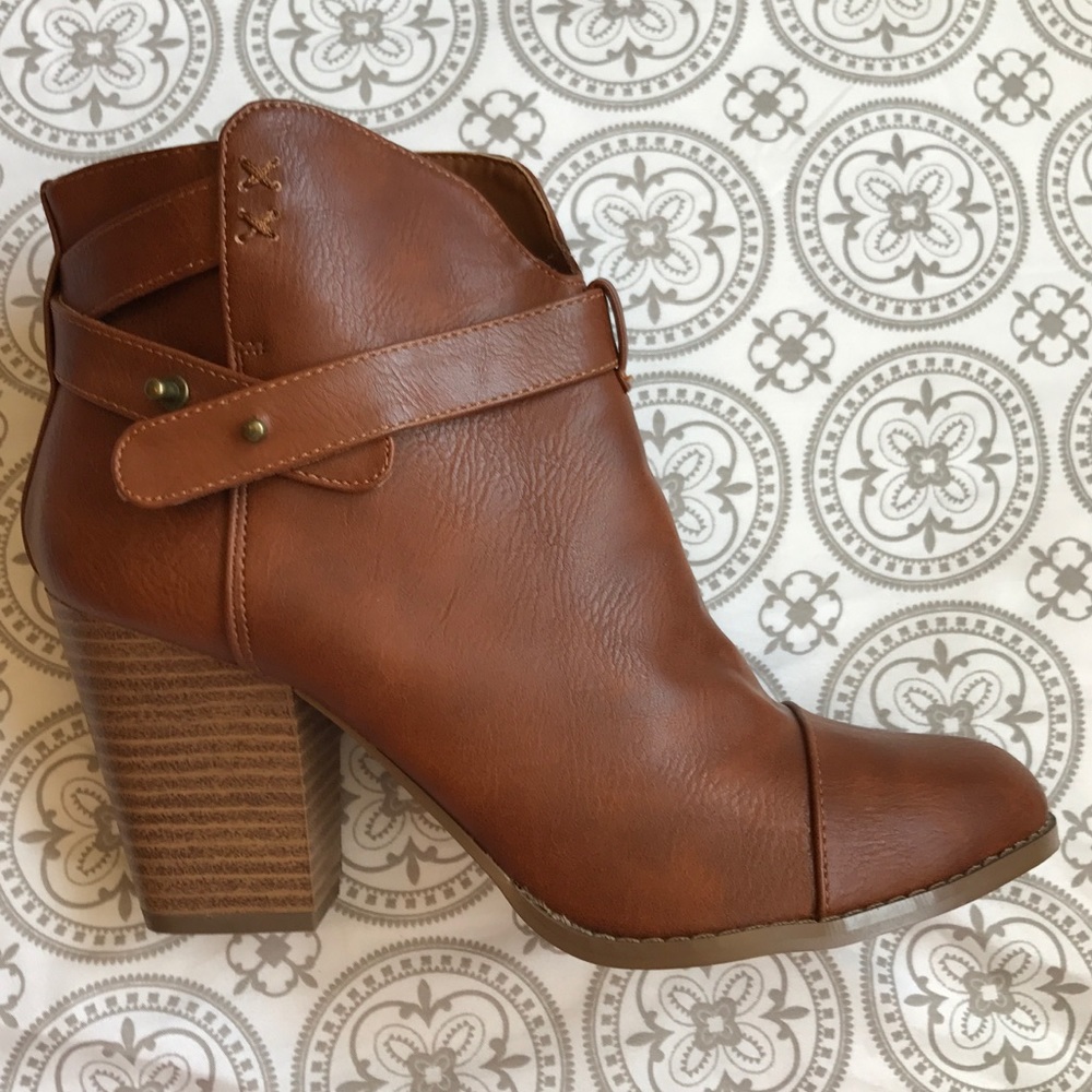 Tan Heeled Ankle Boots