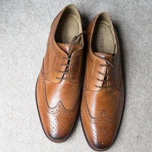 Men's Size 10, brand new Florsheim Brown Shoes