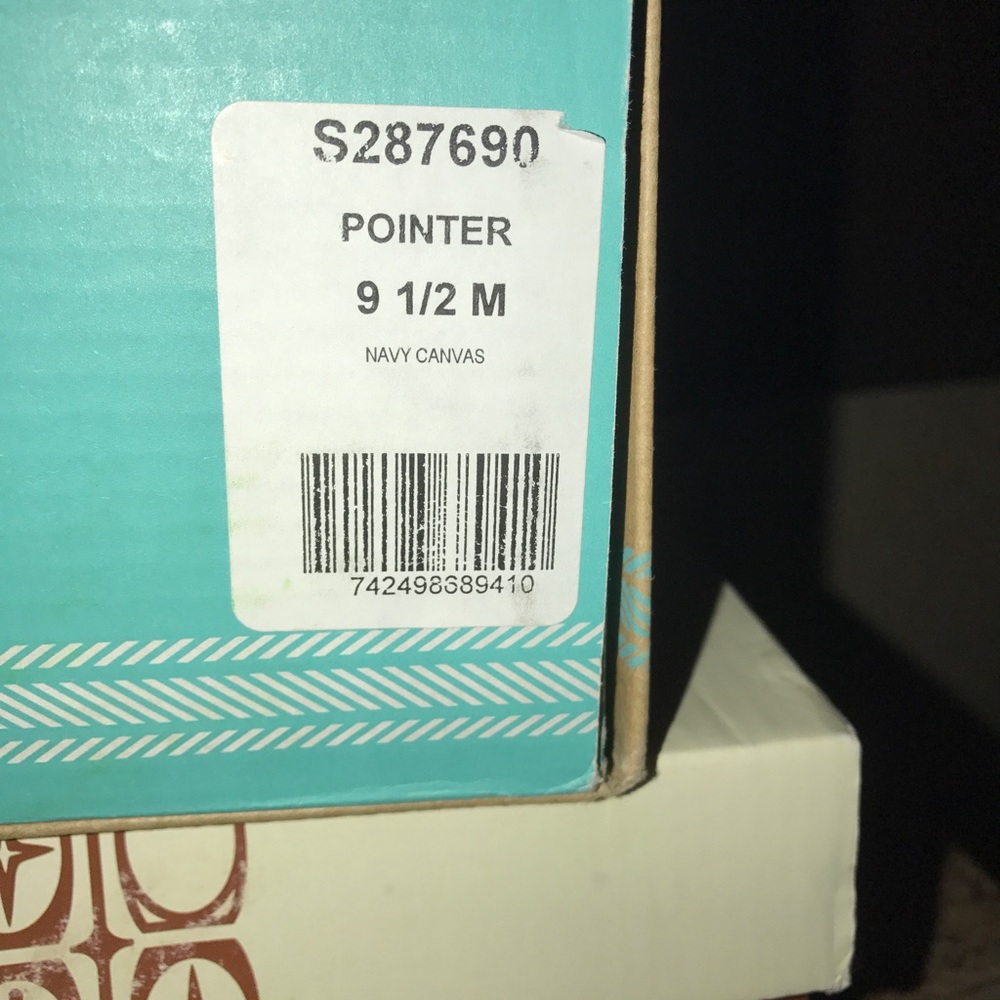 Kate spade navy pointers with gold keds!