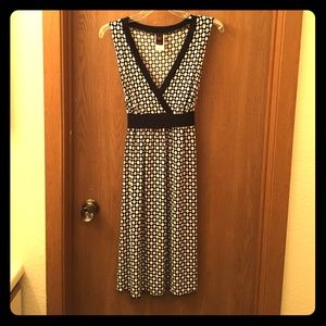 V neck Knee length dress