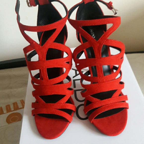 Shoes - Picture 2 of 4