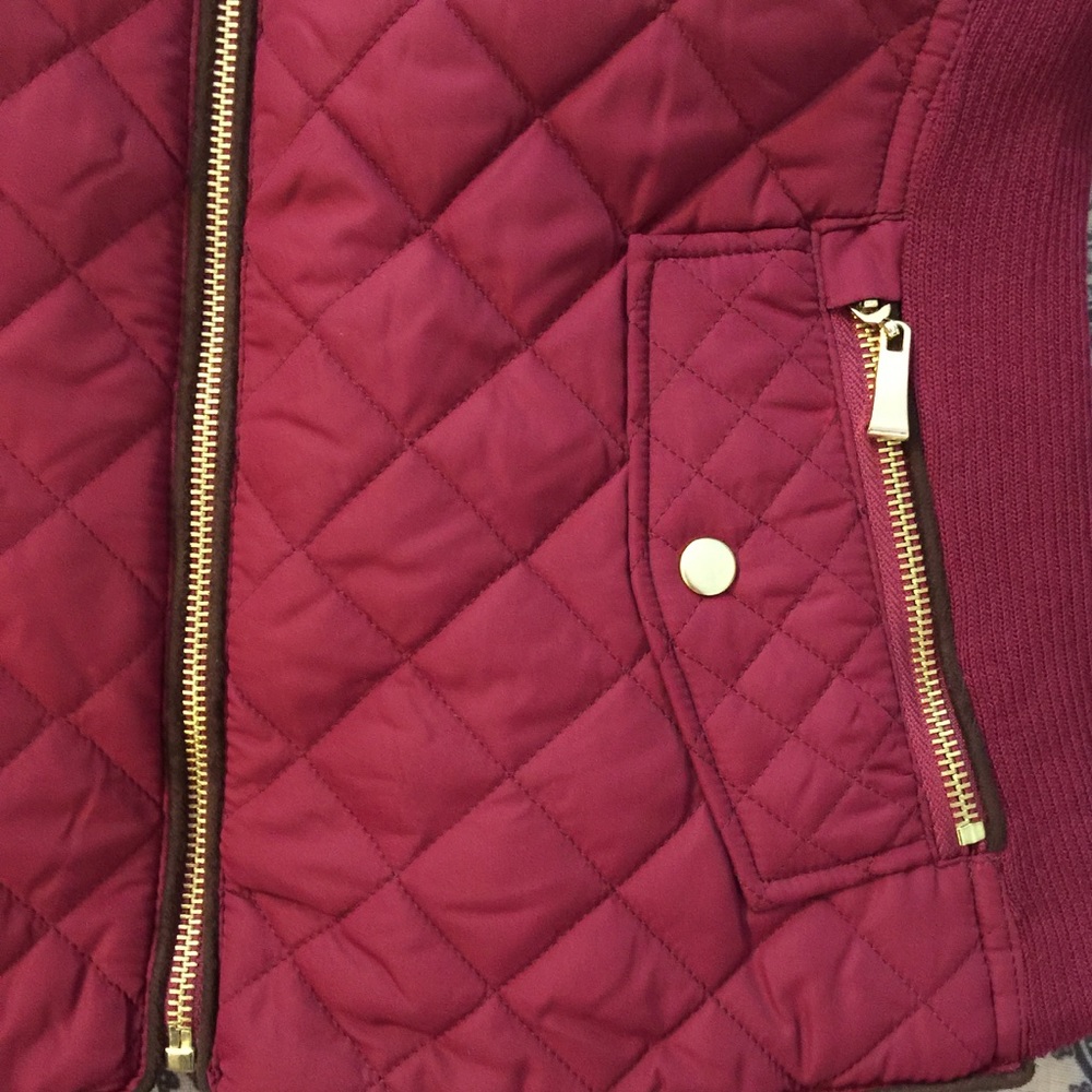 New Burgundy Red Quilted Zip Up Vest - Picture 5 of 8