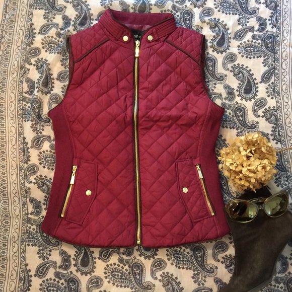 New Burgundy Red Quilted Zip Up Vest - Picture 3 of 8