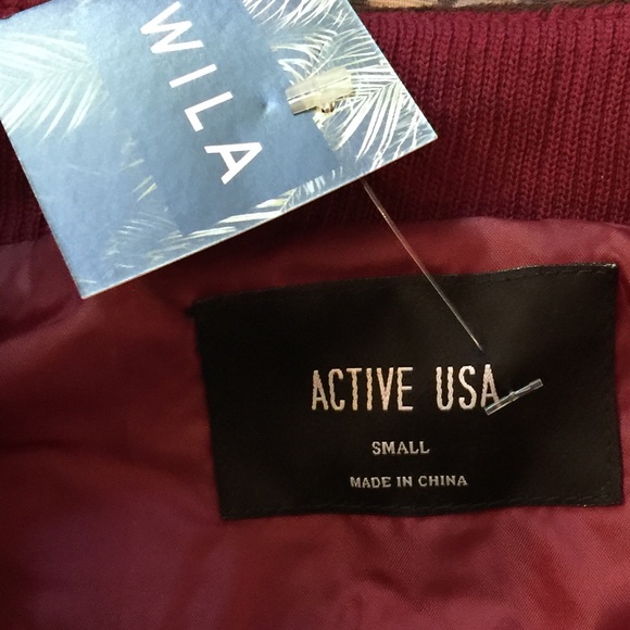 New Burgundy Red Quilted Zip Up Vest - Picture 6 of 8