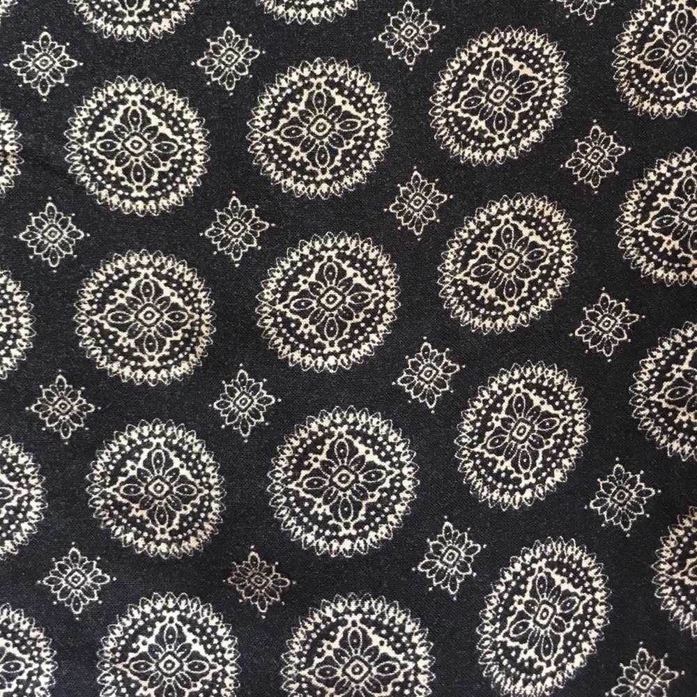 LAST CHANCE! Forever 21 patterned pants - Picture 3 of 3