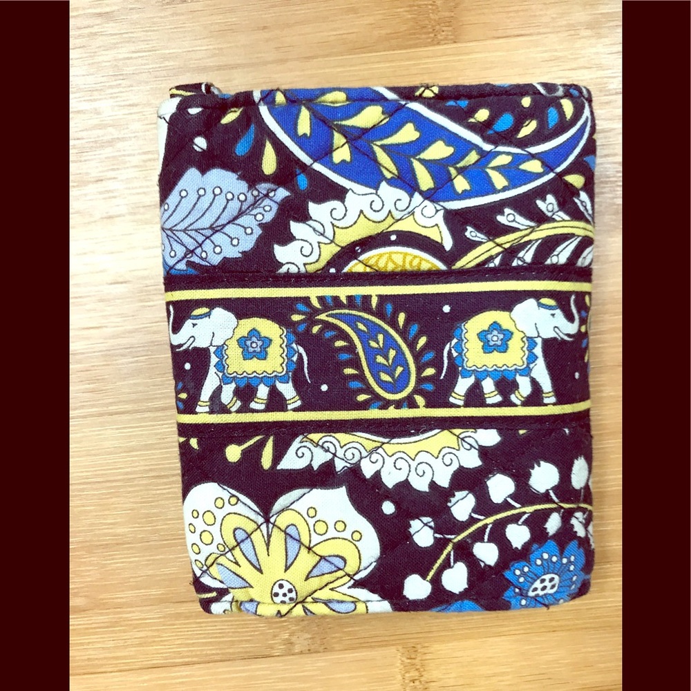 ✨sale✨Vera Bradley Elephant Snap Wallet