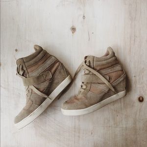 Steve Madden Original Sneaker Wedges