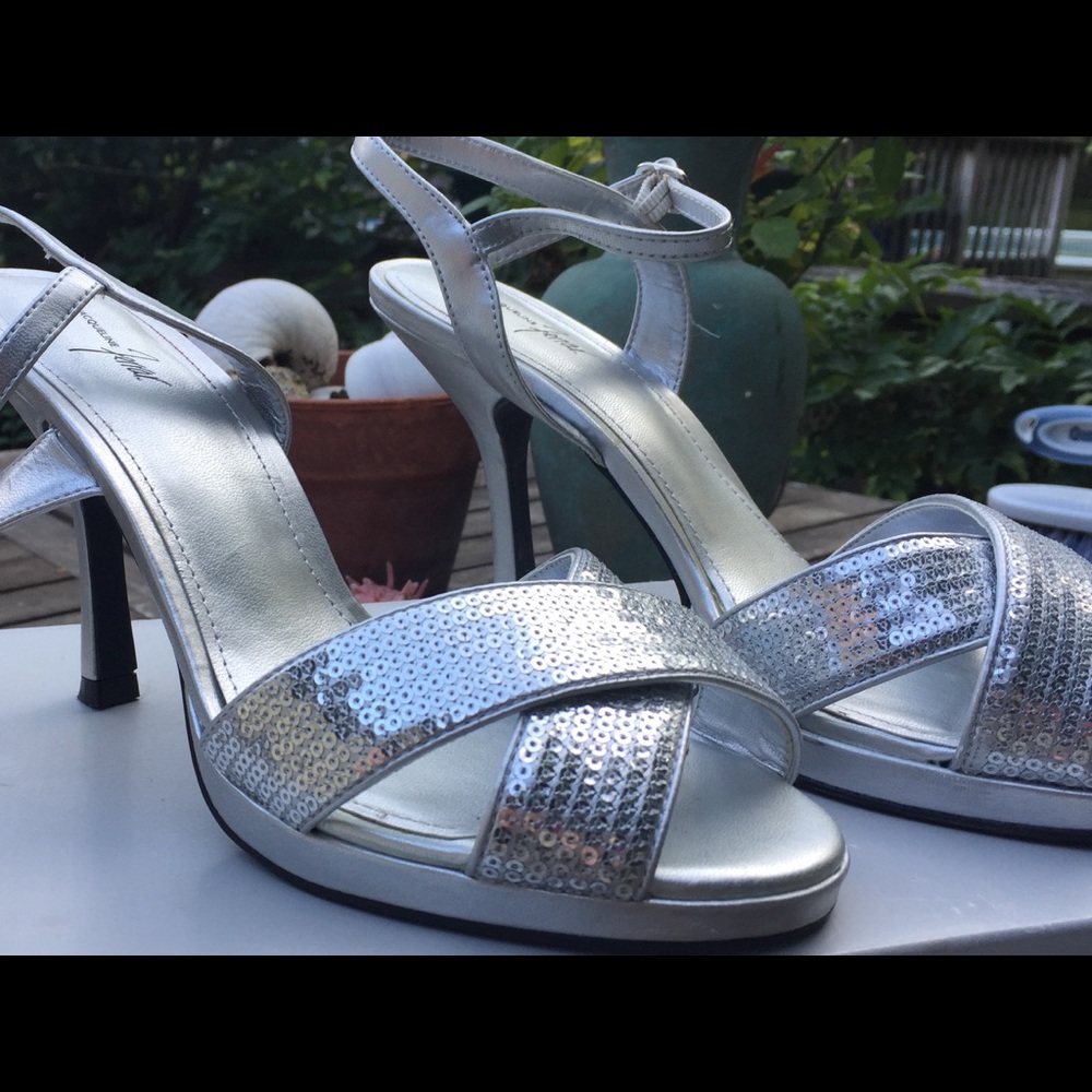 Jacqueline Ferrar Silver 2.5" open toe heels