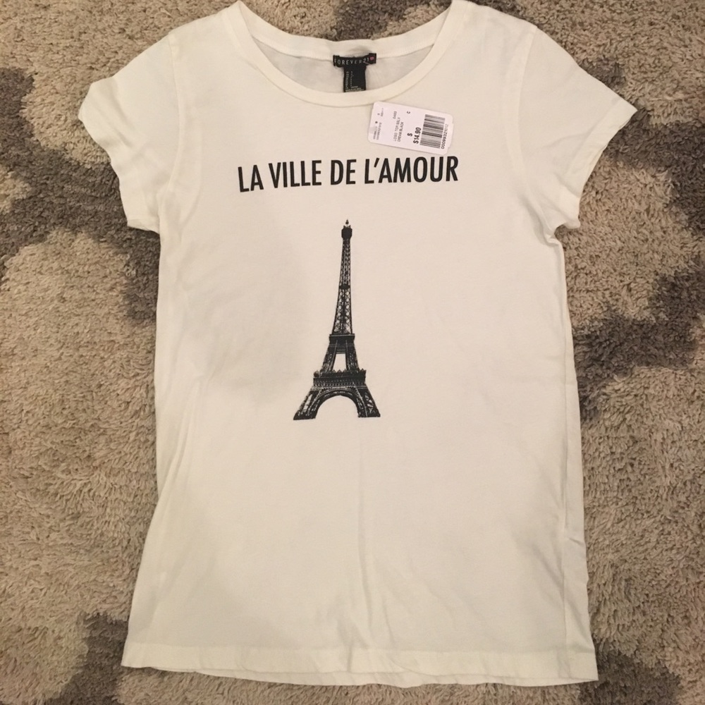 NWT graphic tee