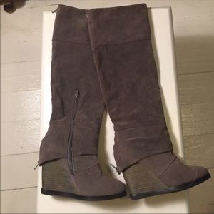 Gray wedge boots size 6